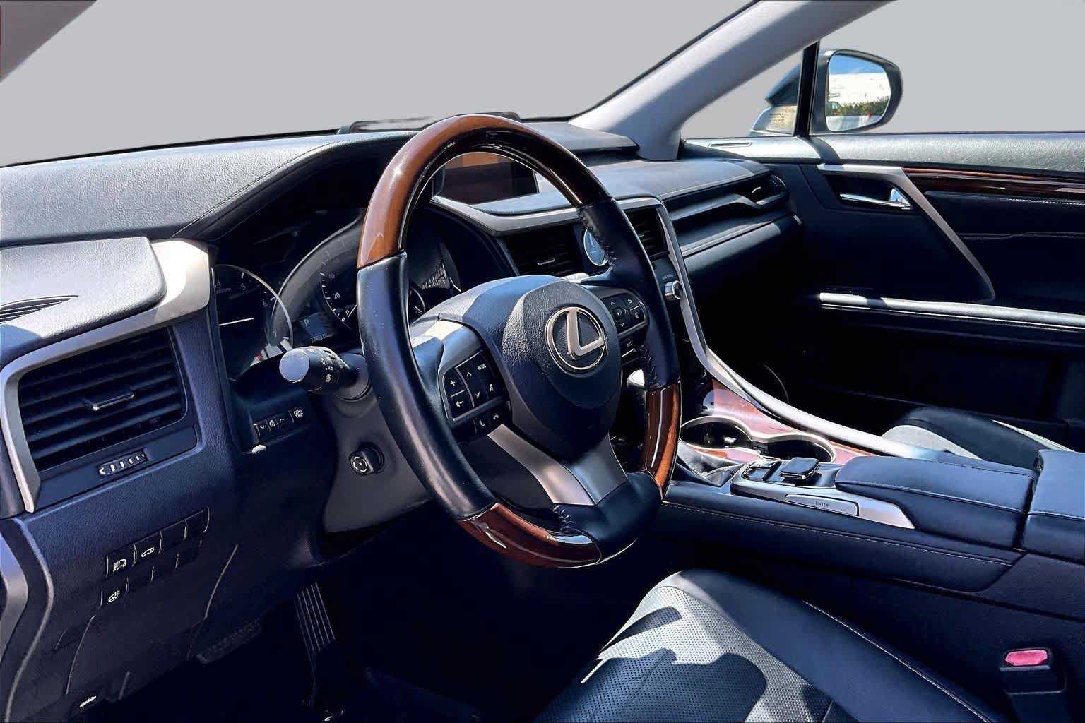 Used 2019 Lexus RX 350 AWD w/ Navigation Package image 17