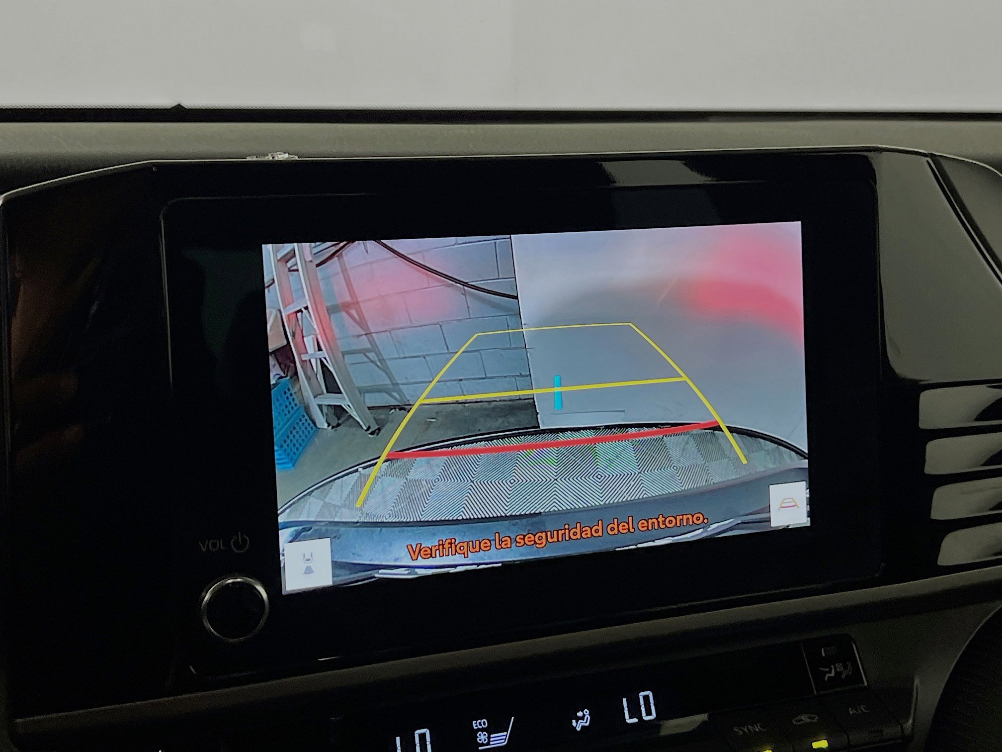 Used 2025 Toyota Camry SE image 28