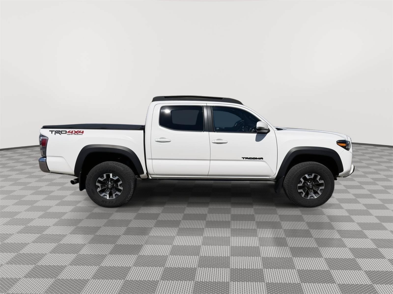 Used 2023 Toyota Tacoma TRD Off-Road AWD/4WD image 8