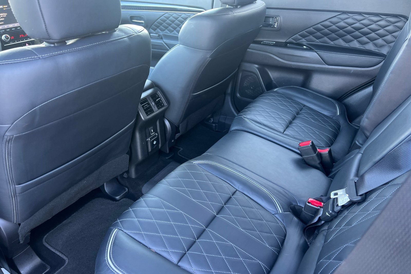 Used 2022 Mitsubishi Outlander GT AWD/4WD image 16