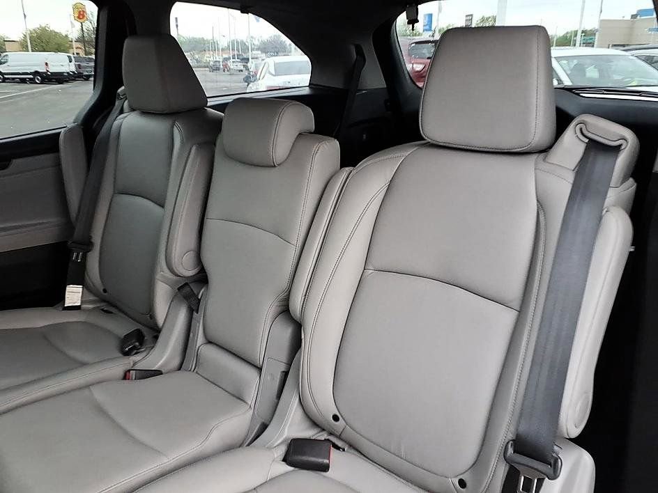 Used 2023 Honda Odyssey EX-L image 19