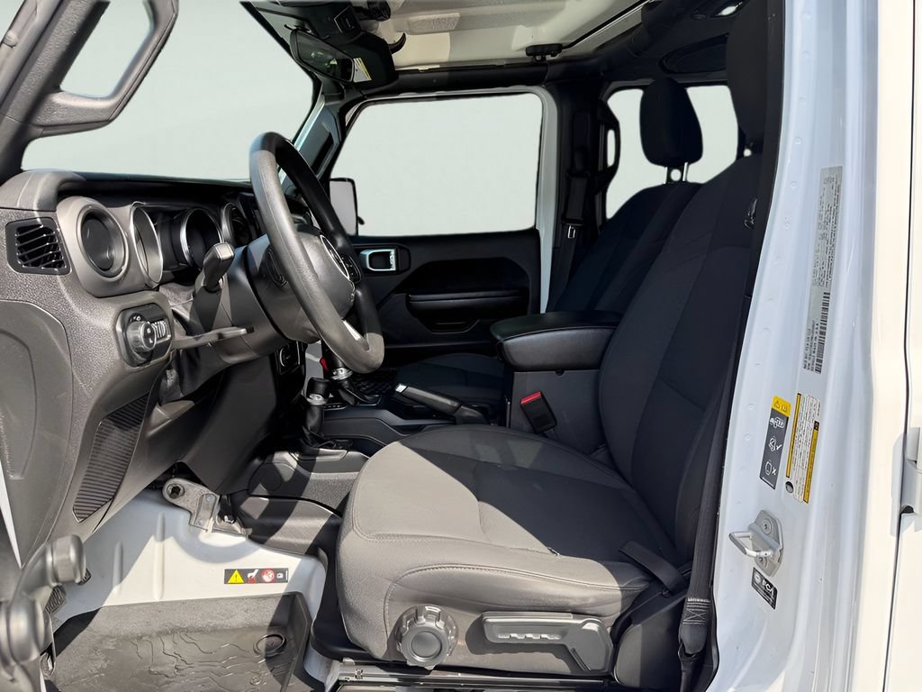 Used 2021 Jeep Gladiator Sport AWD/4WD image 16
