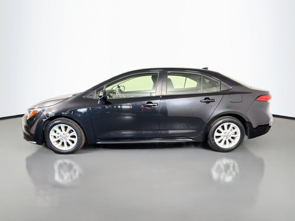 Used 2021 Toyota Corolla LE w/ LE Convenience Package FWD image 6