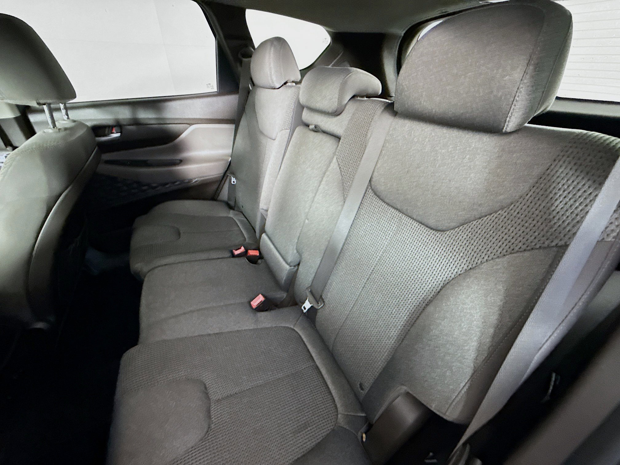 Used 2020 Hyundai Santa Fe SE image 27