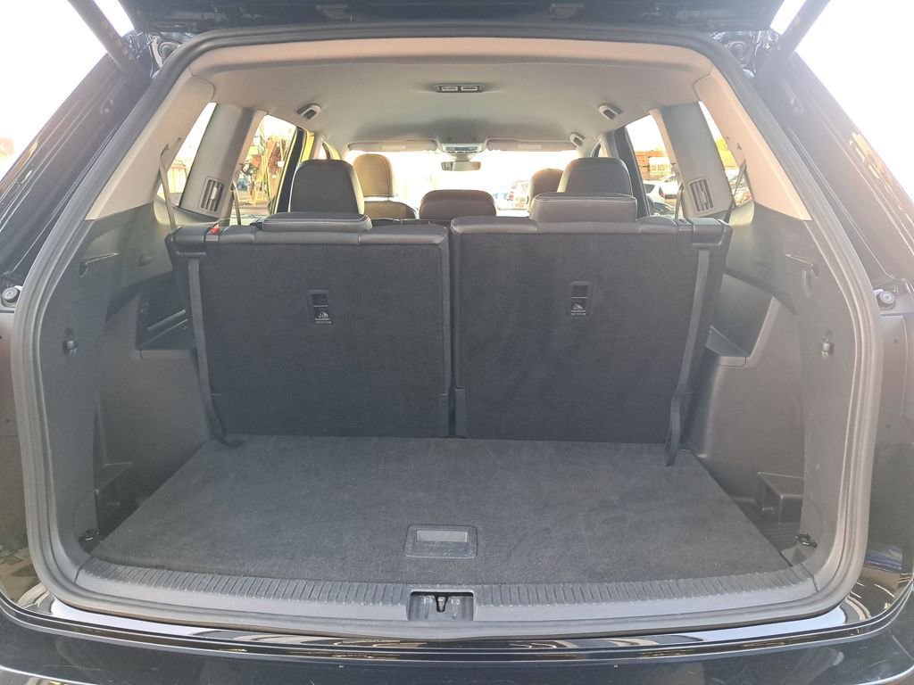 Used 2024 Volkswagen Atlas SE image 19