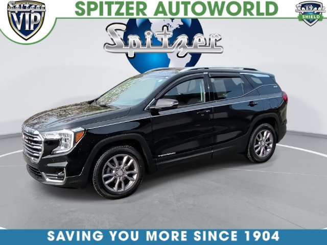 Used 2023 GMC Terrain SLT w/ LPO, Floor Liner Package FWD image 8