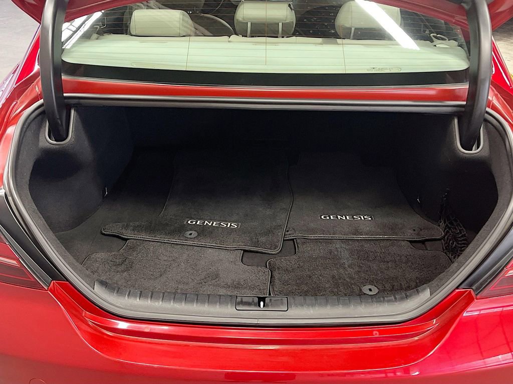 Used 2023 Genesis G70 2.0T image 27