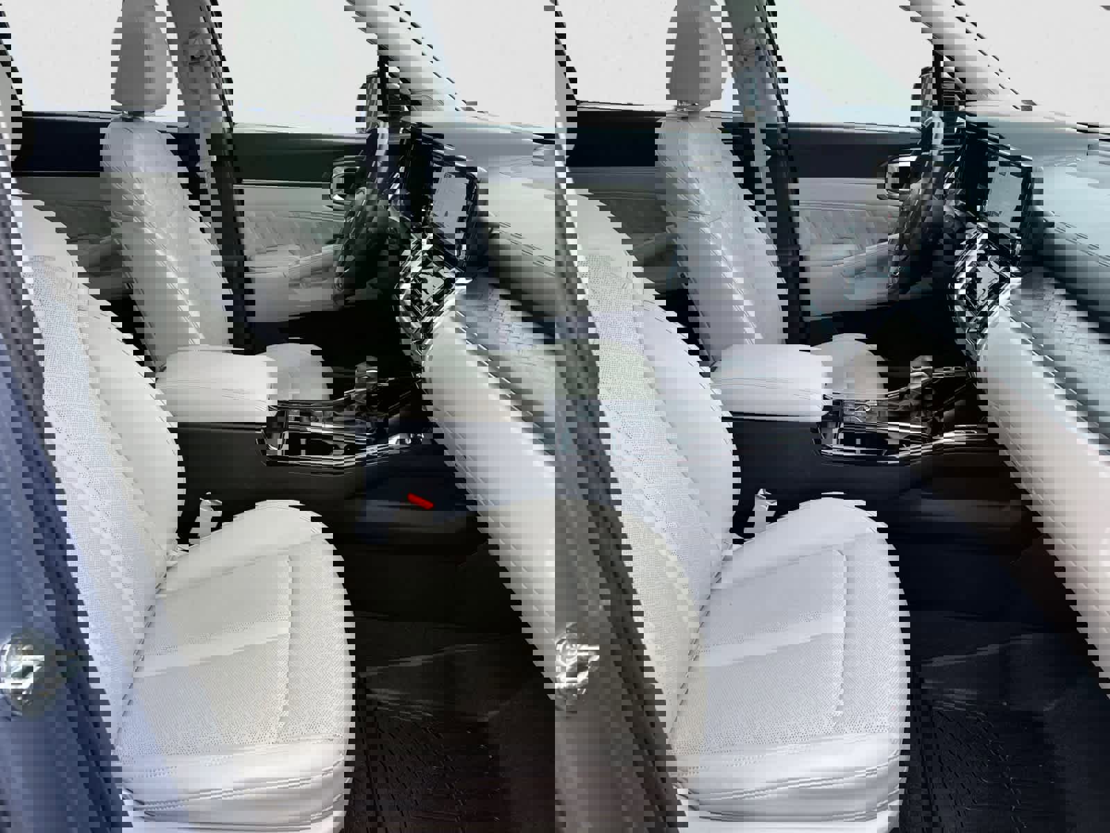 Certified 2023 Kia Sorento SX image 16