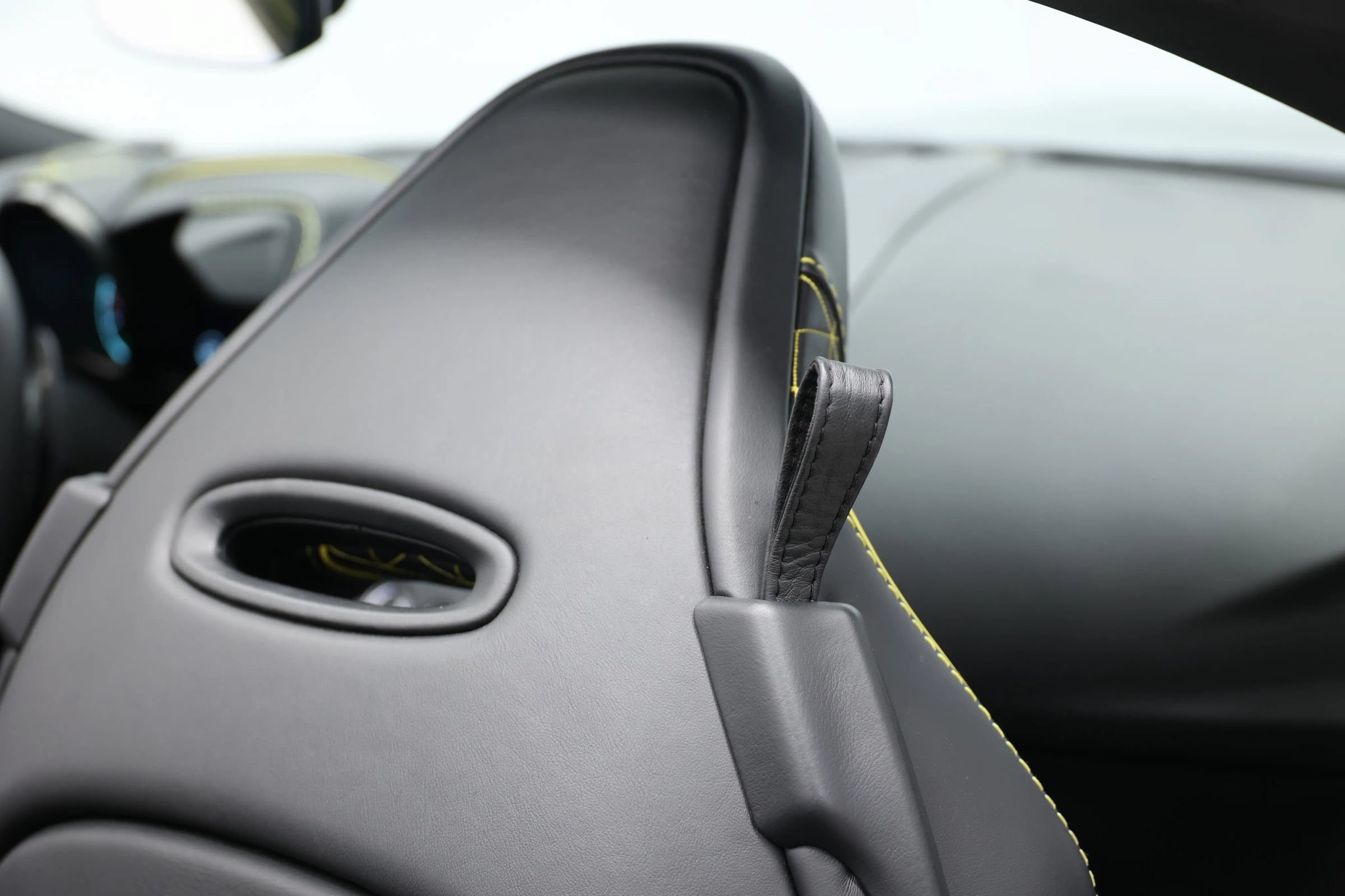 Used 2021 Aston Martin DBS Superleggera Volante RWD image 90