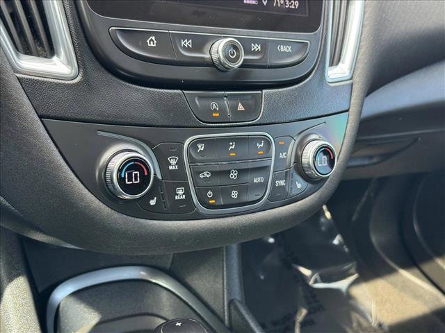 Used 2020 Chevrolet Malibu LT FWD image 16