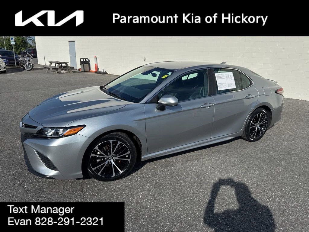 Used 2019 Toyota Camry SE
