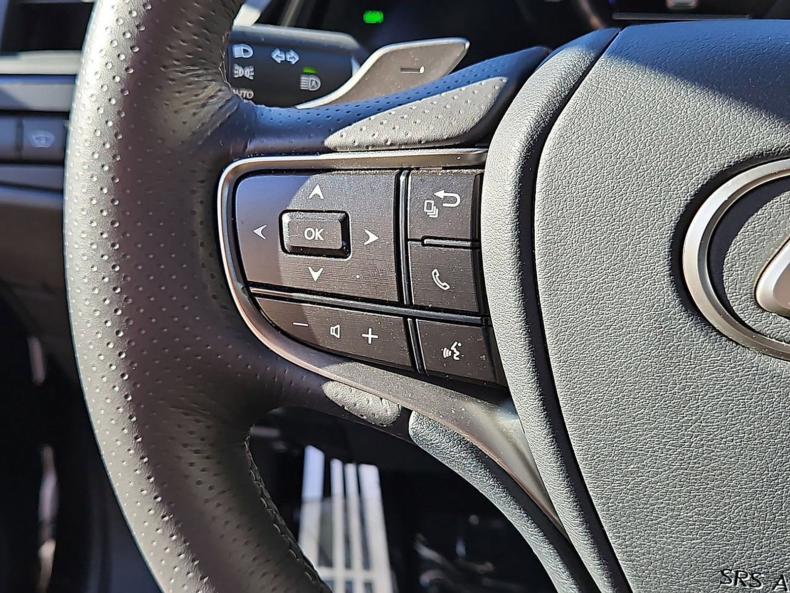 Certified 2024 Lexus ES 300h F Sport image 20