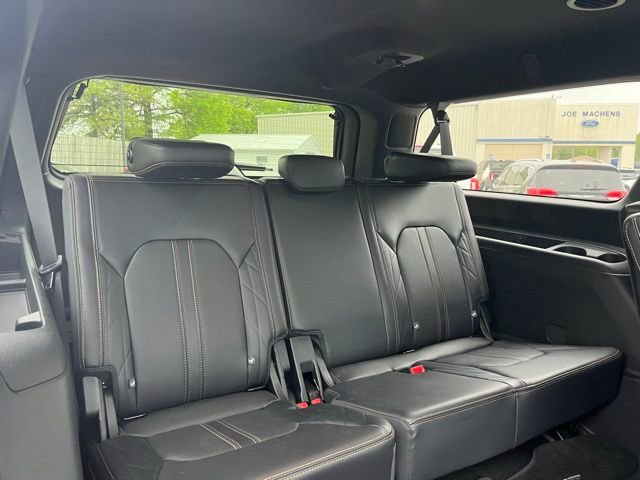 Used 2024 Ford Expedition Max Platinum image 27