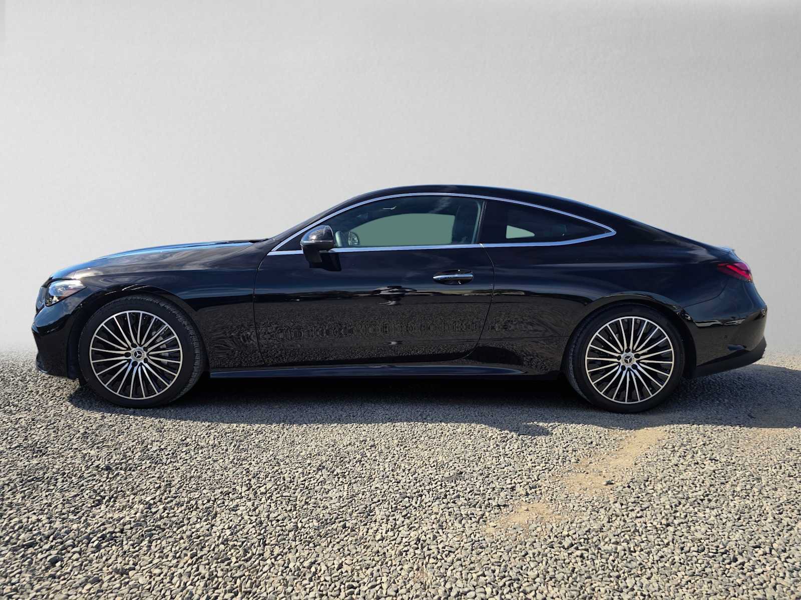 Used 2024 Mercedes-Benz CLE 300 4MATIC Coupe image 7