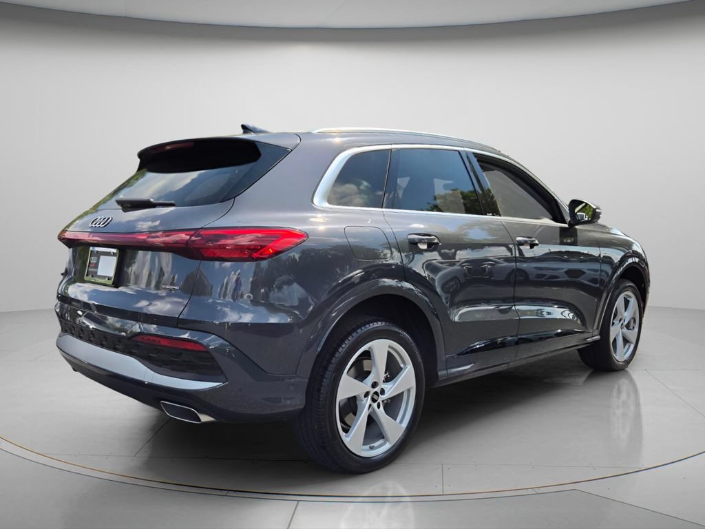 Certified 2025 Audi Q5 Premium AWD/4WD image 7