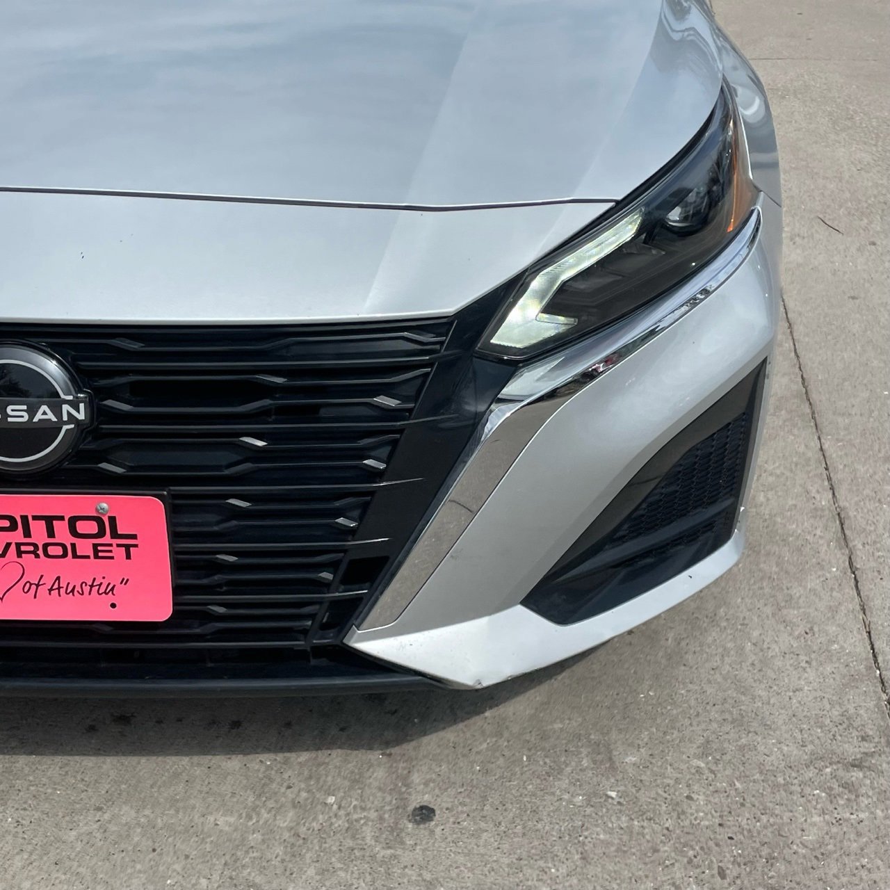 Used 2024 Nissan Altima 2.5 SV image 8