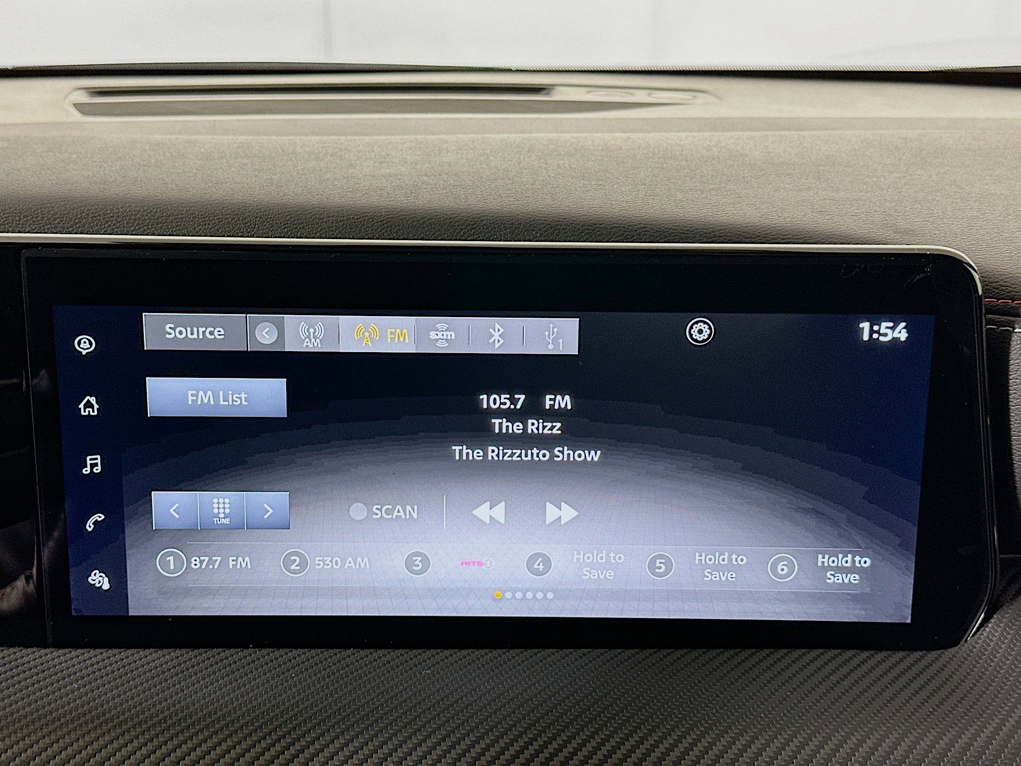 Used 2025 Nissan Kicks SR image 21