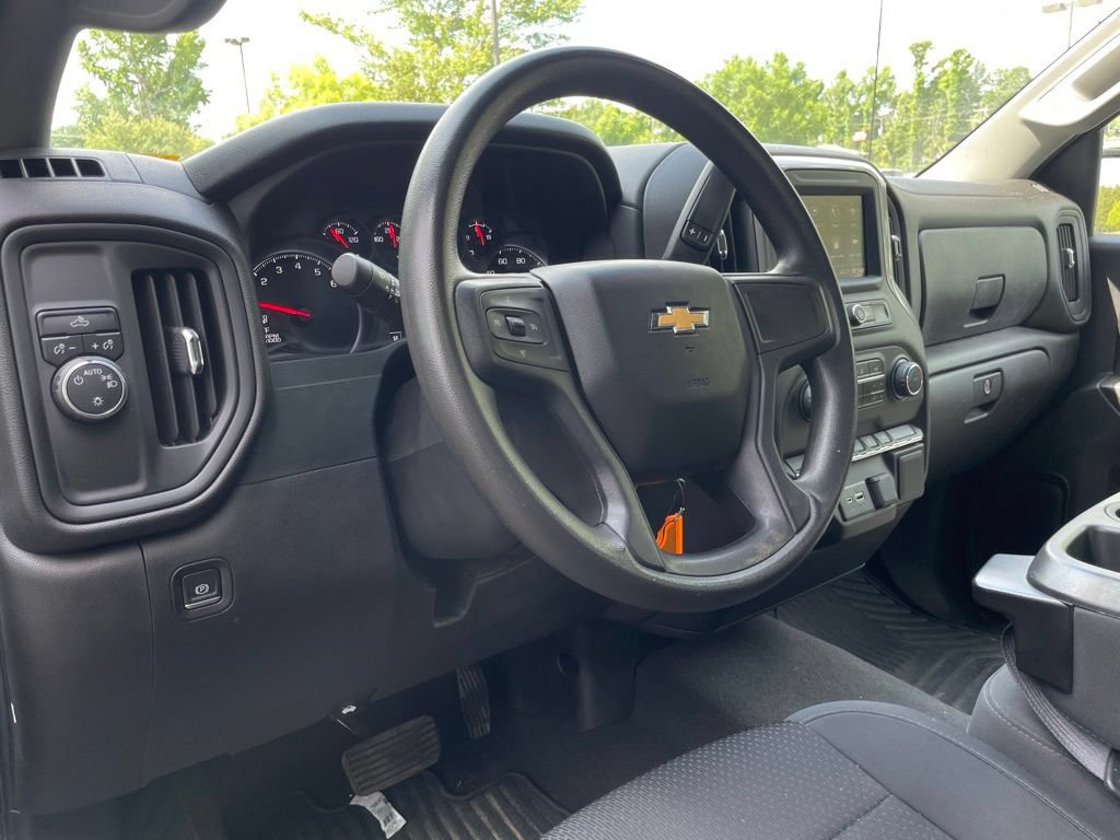 Used 2022 Chevrolet Silverado 1500 Custom RWD image 9