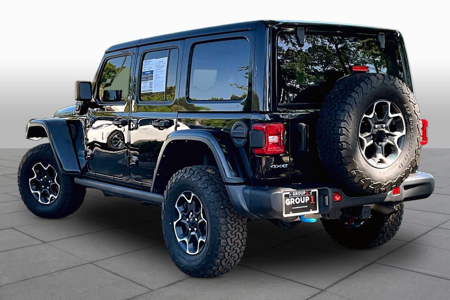 Used 2023 Jeep Wrangler Unlimited Rubicon 4xe w/ Steel Bumper Group image 12