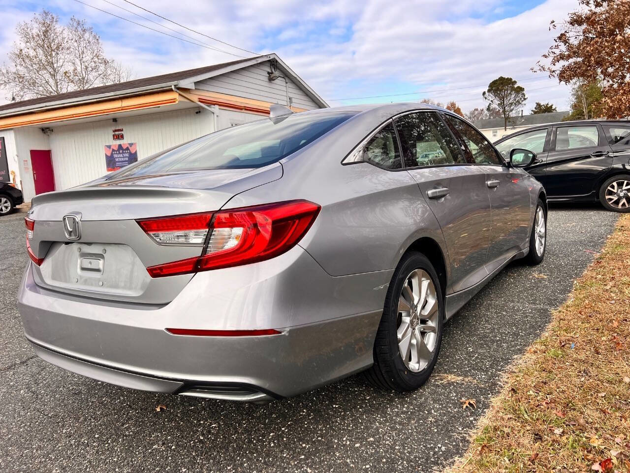 Used 2018 Honda Accord LX image 3