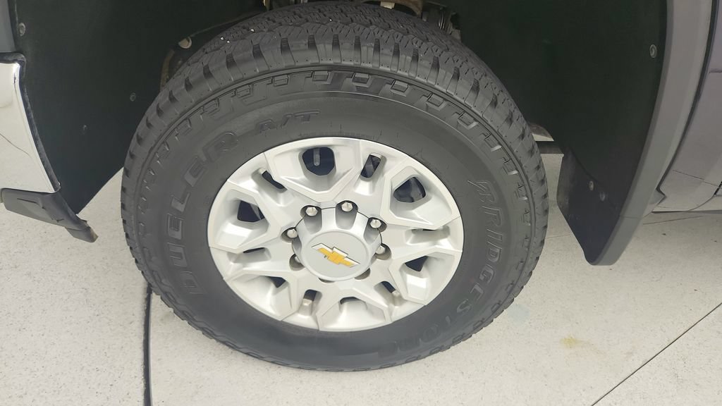 Used 2024 Chevrolet Silverado 2500 LT w/ Texas Edition AWD/4WD image 28