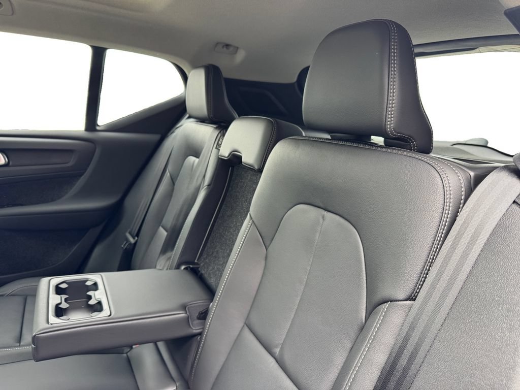 New 2026 Volvo XC40 B5 Ultra w/ Protection Package Premier AWD/4WD image 26