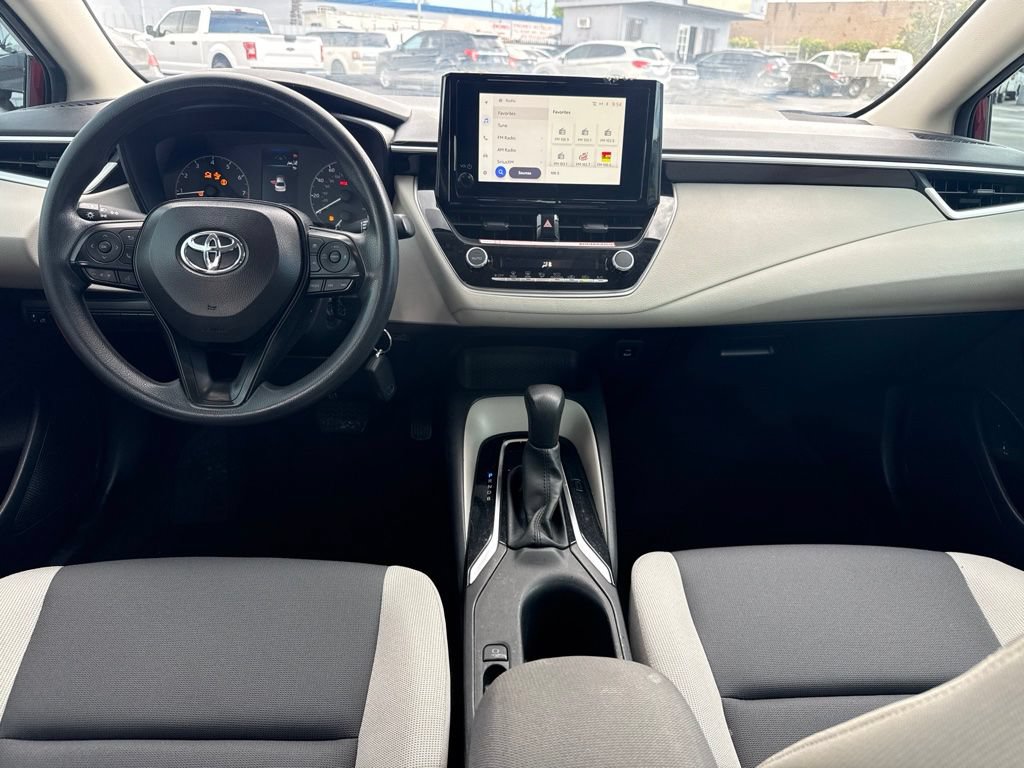 Used 2025 Toyota Corolla LE FWD image 9