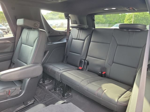 Used 2021 Chevrolet Tahoe RST w/ Luxury Package RWD image 17