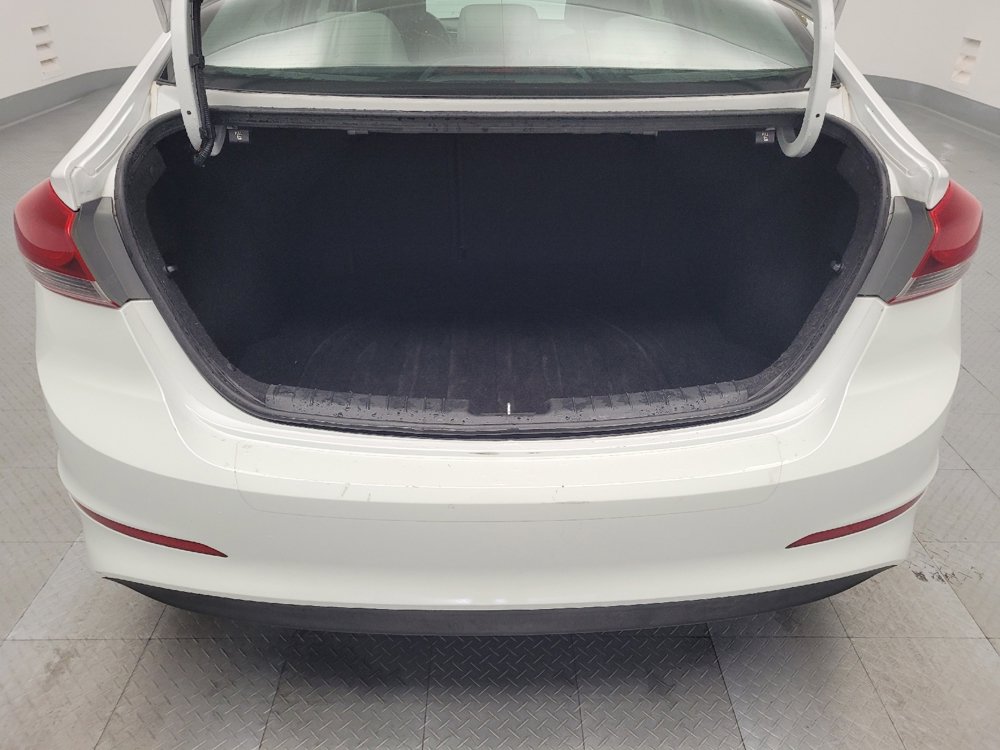 Used 2017 Hyundai Elantra SE image 29