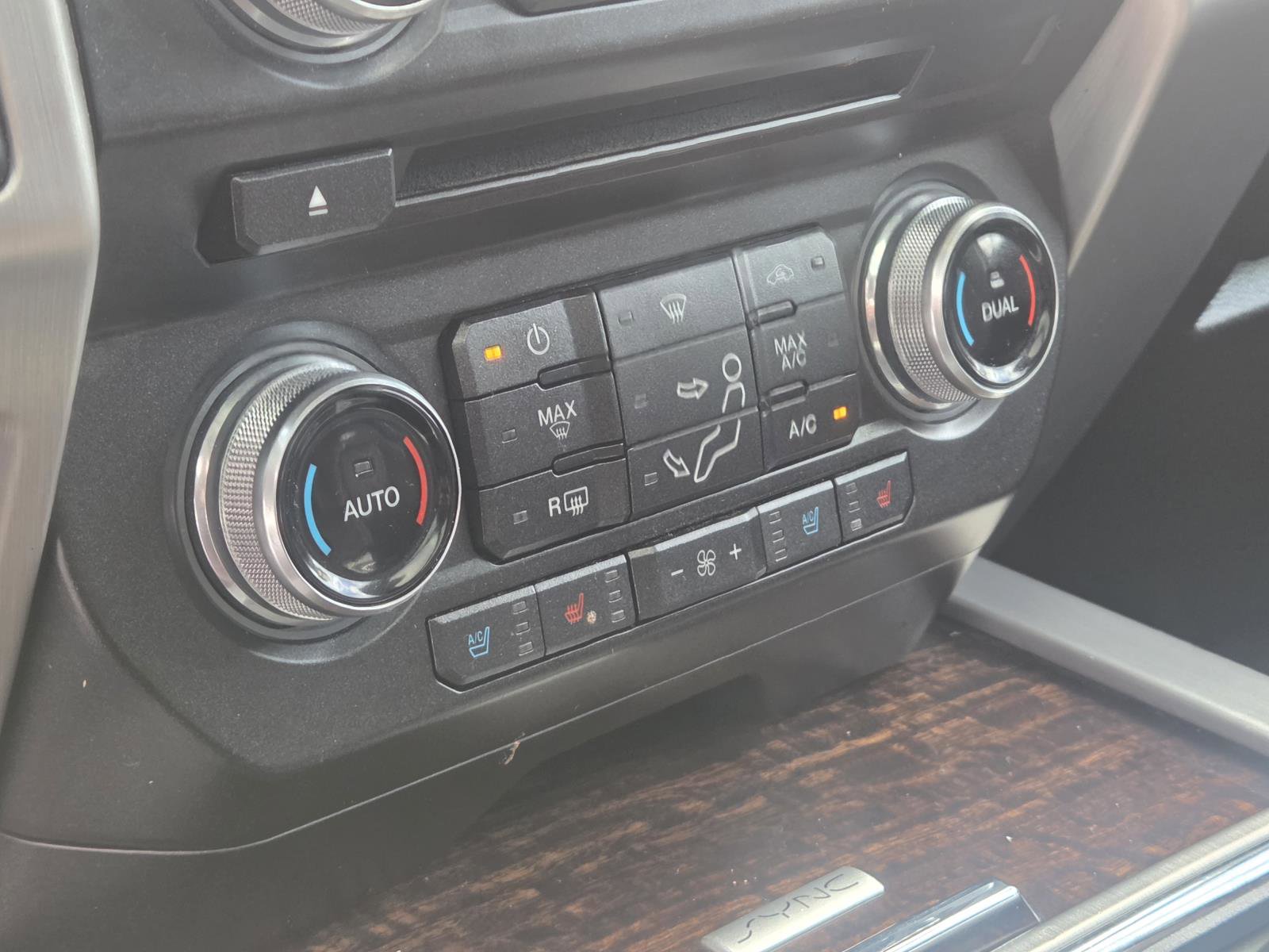 Used 2017 Ford F450 Platinum w/ Platinum Ultimate Package image 15