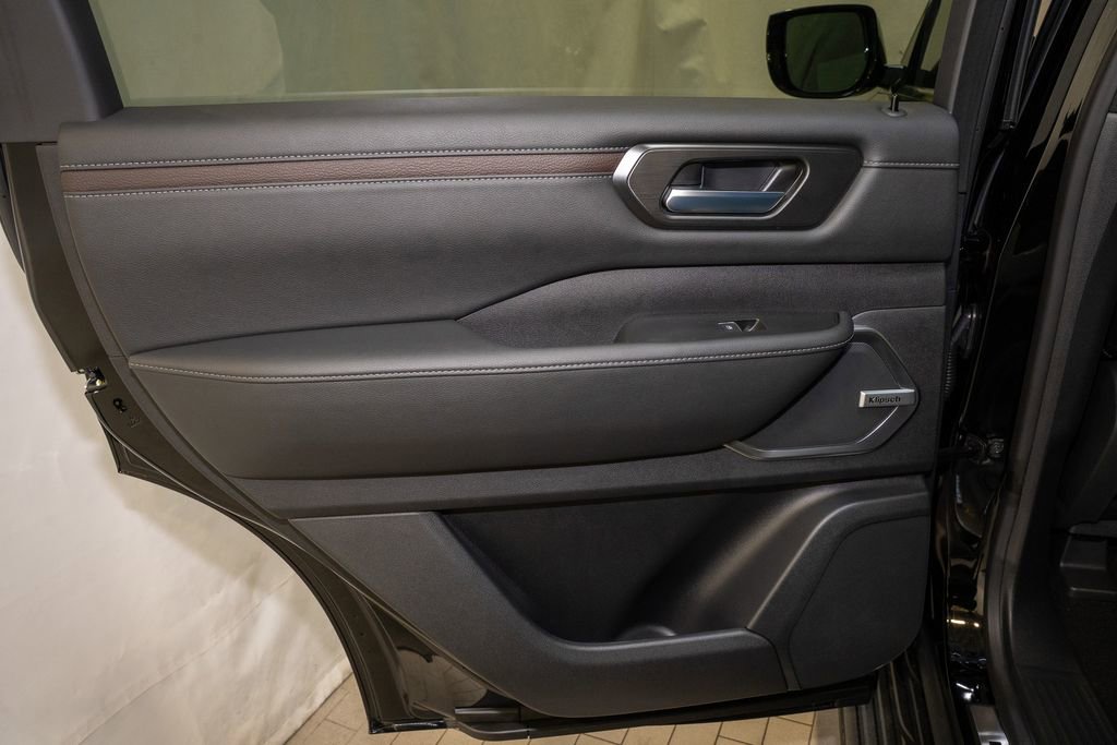 New 2026 Nissan Armada Platinum AWD/4WD image 12
