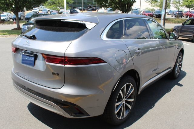 New 2026 Jaguar F-PACE R-Dynamic S image 2