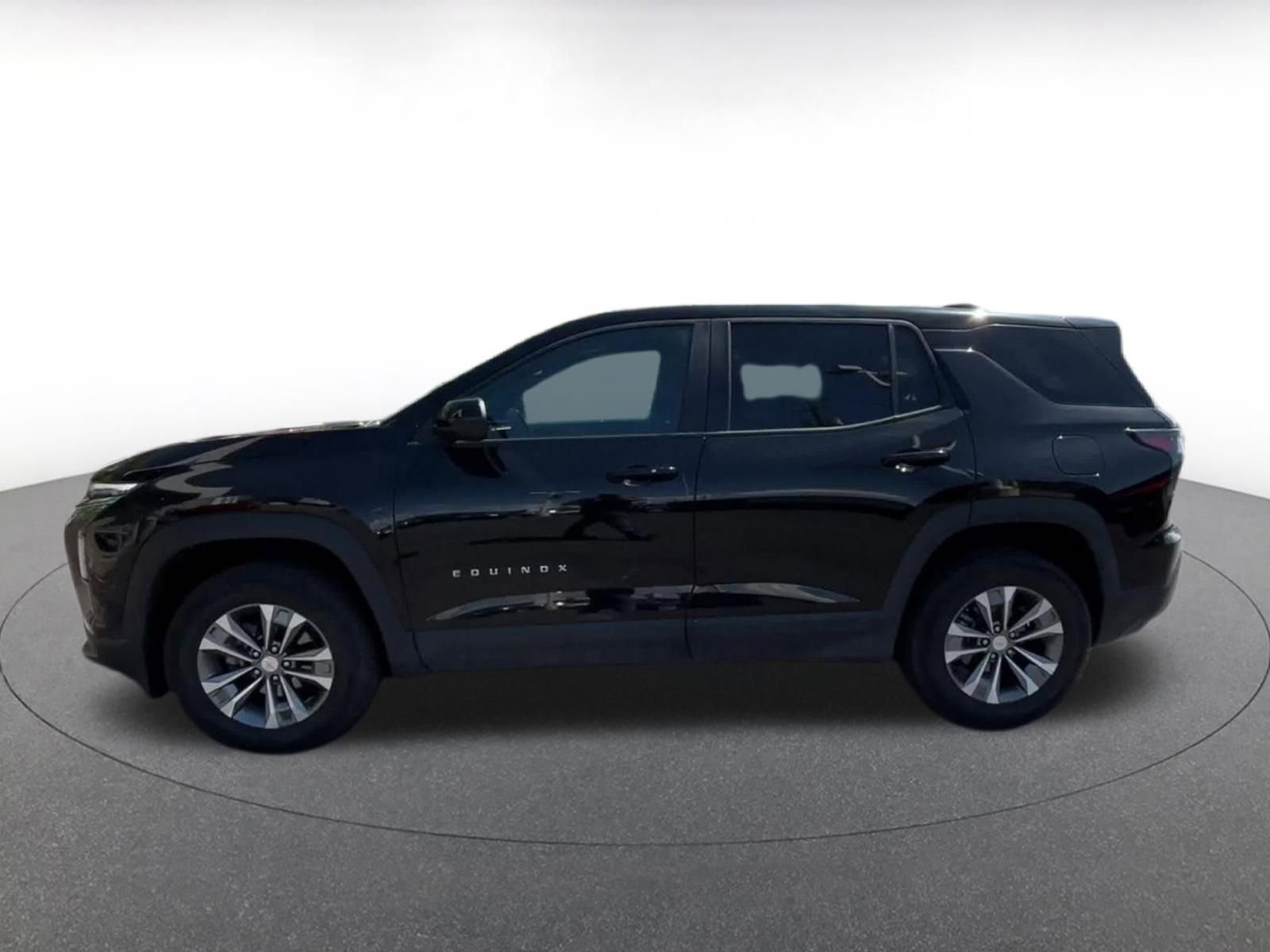Used 2025 Chevrolet Equinox LT AWD/4WD image 9