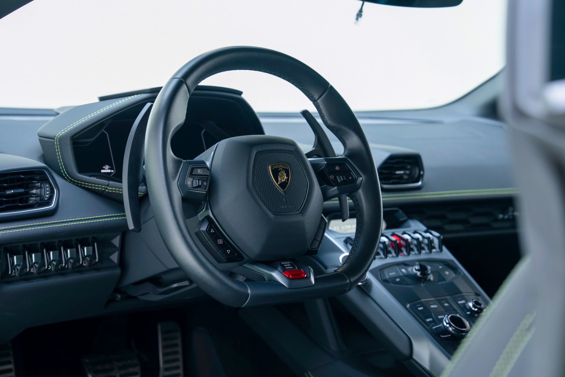 Used 2019 Lamborghini Huracan LP 580-2 RWD image 49