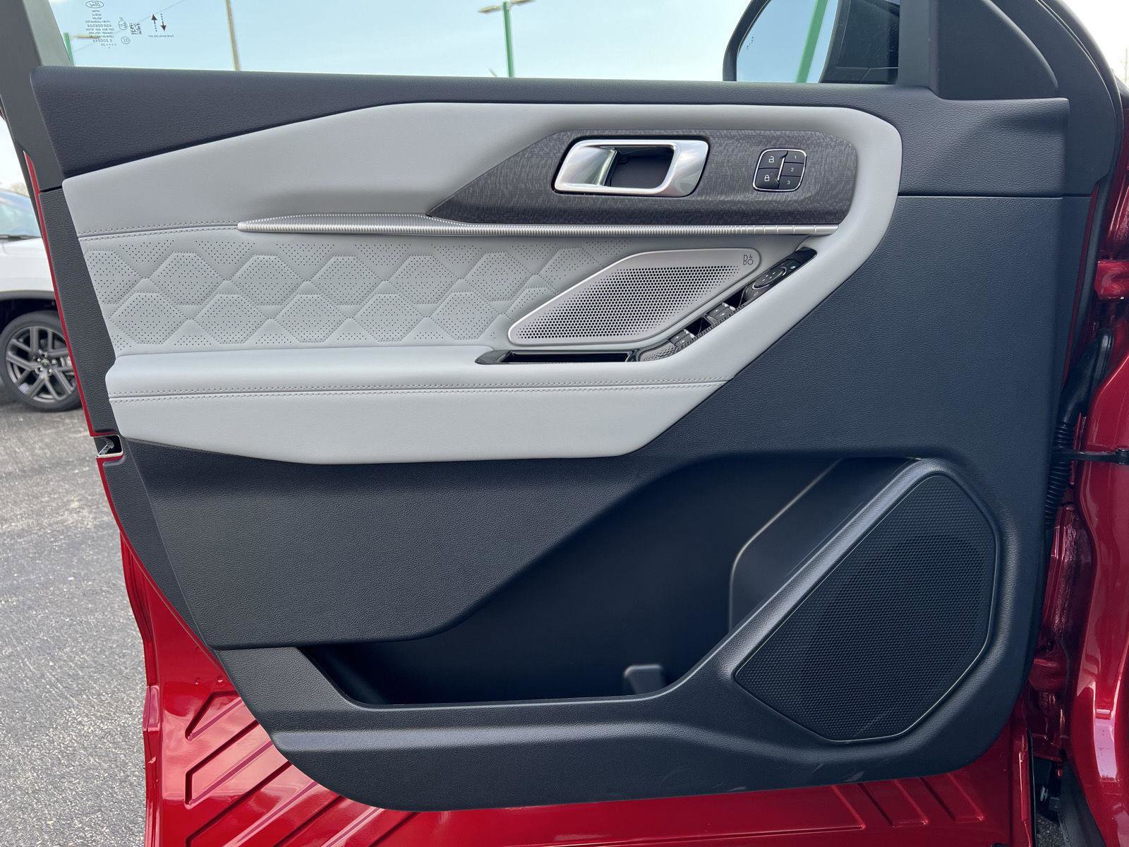 New 2026 Ford Explorer Platinum image 16