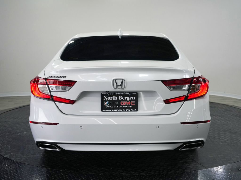 Used 2018 Honda Accord Touring image 7