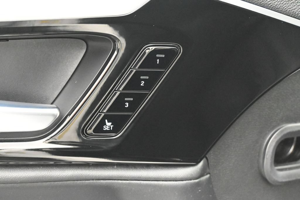 Used 2023 Acura MDX w/ Technology Package AWD/4WD image 6