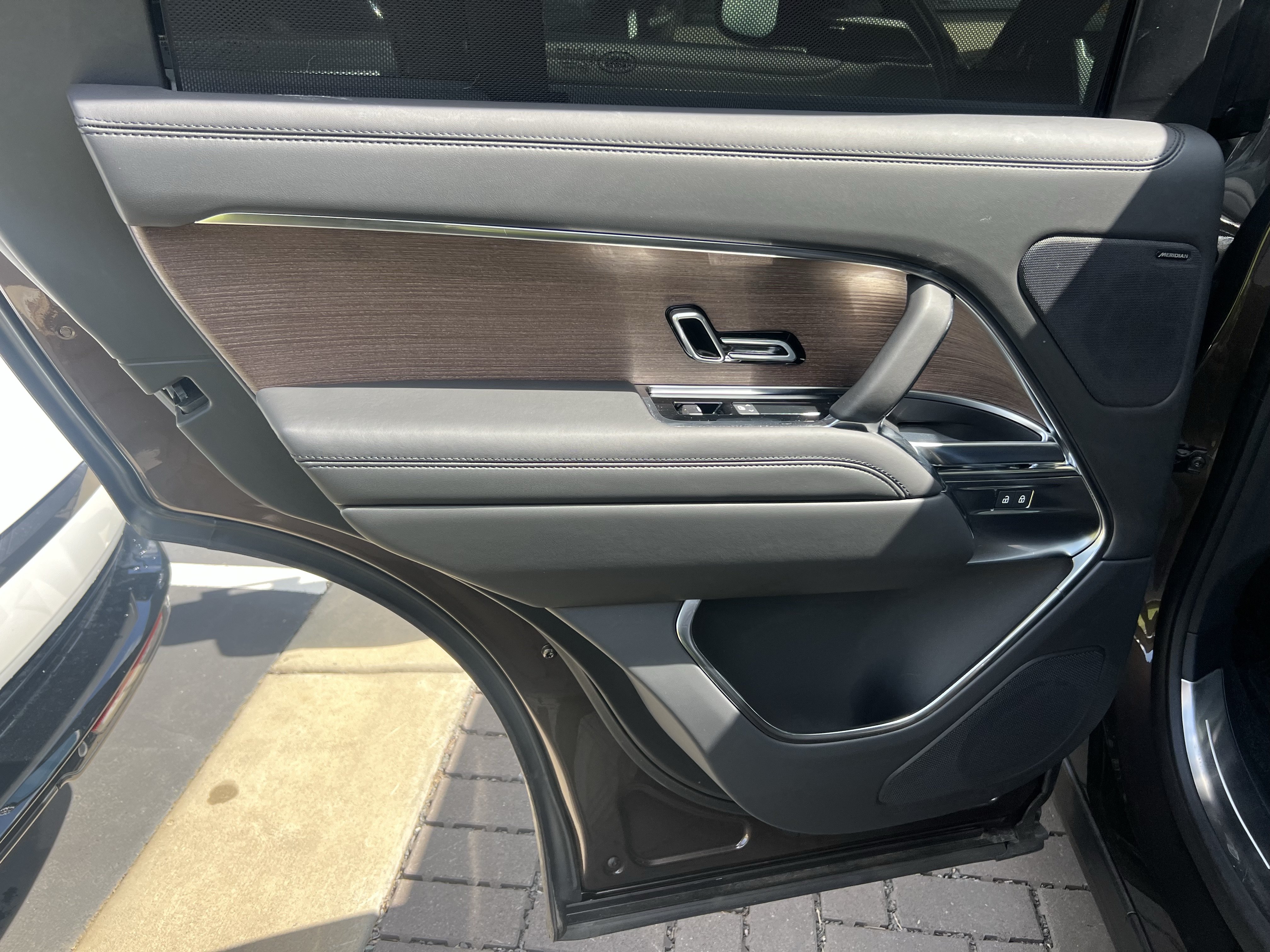 Certified 2026 Land Rover Range Rover SE AWD/4WD image 31