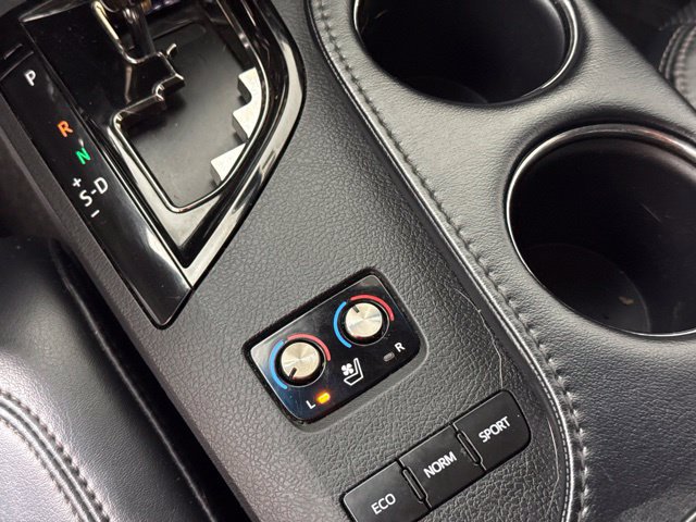 Used 2016 Toyota Avalon Limited w/ Toyota Safety Sense Package FWD image 27
