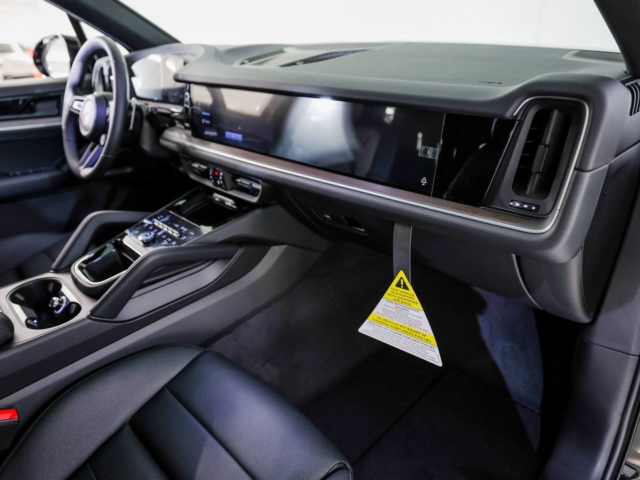 Certified 2026 Porsche Cayenne AWD/4WD image 29