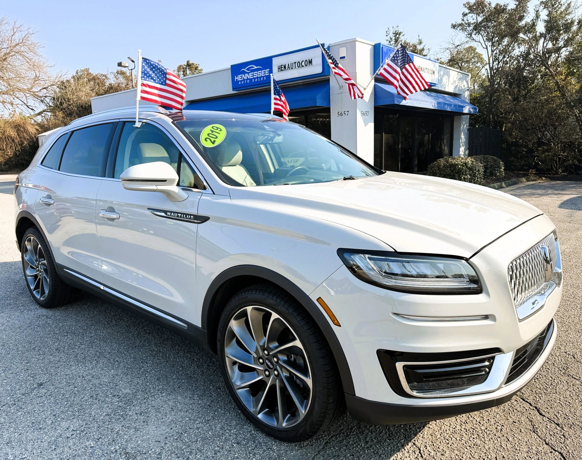 Used 2019 Lincoln Nautilus Reserve image 14