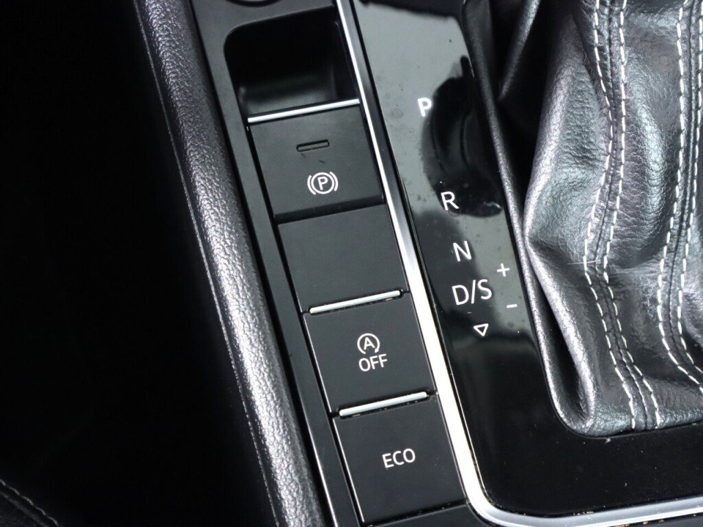 Used 2021 Volkswagen Jetta SE FWD image 24