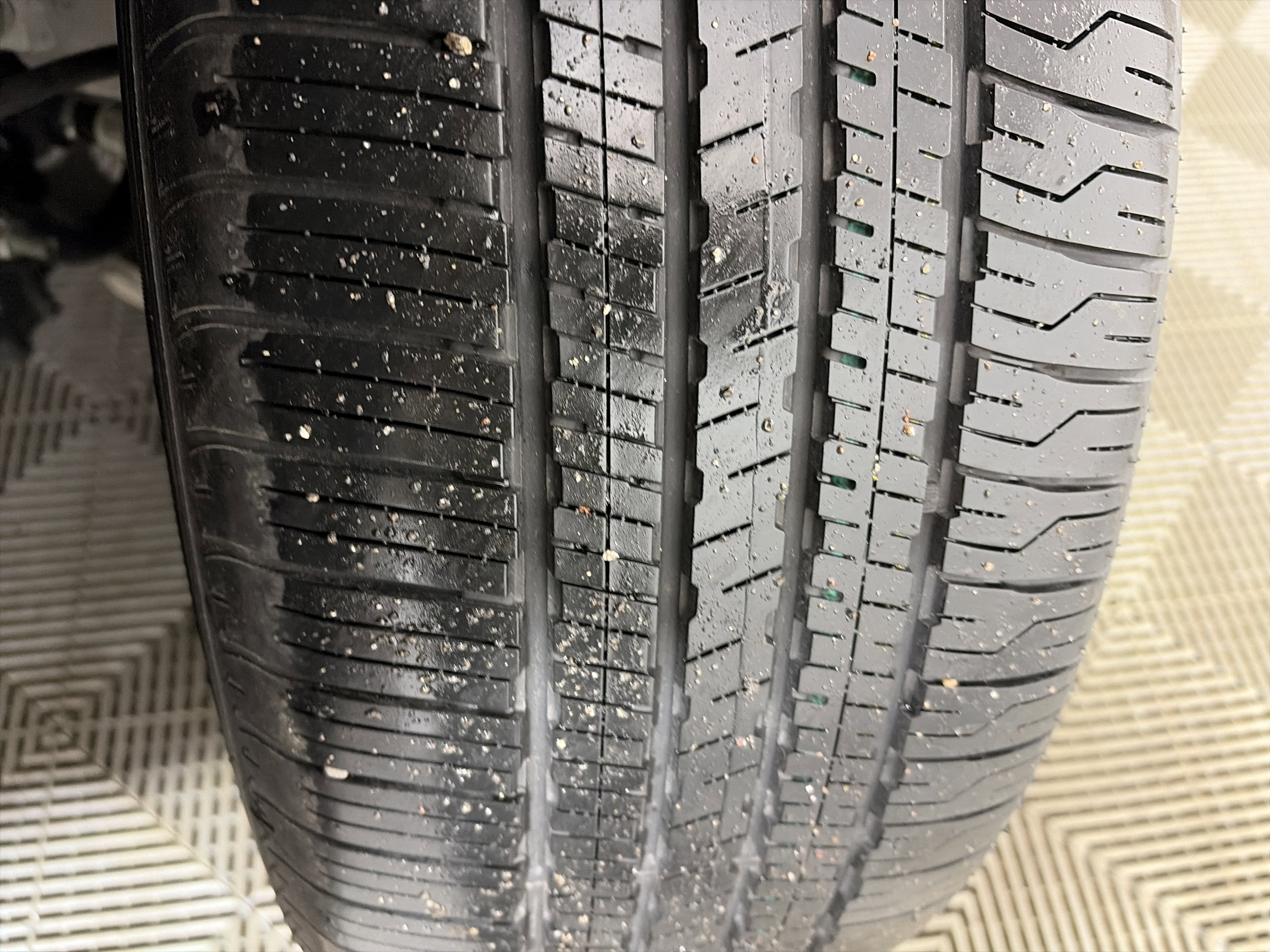 Used 2025 Nissan Rogue SV image 12