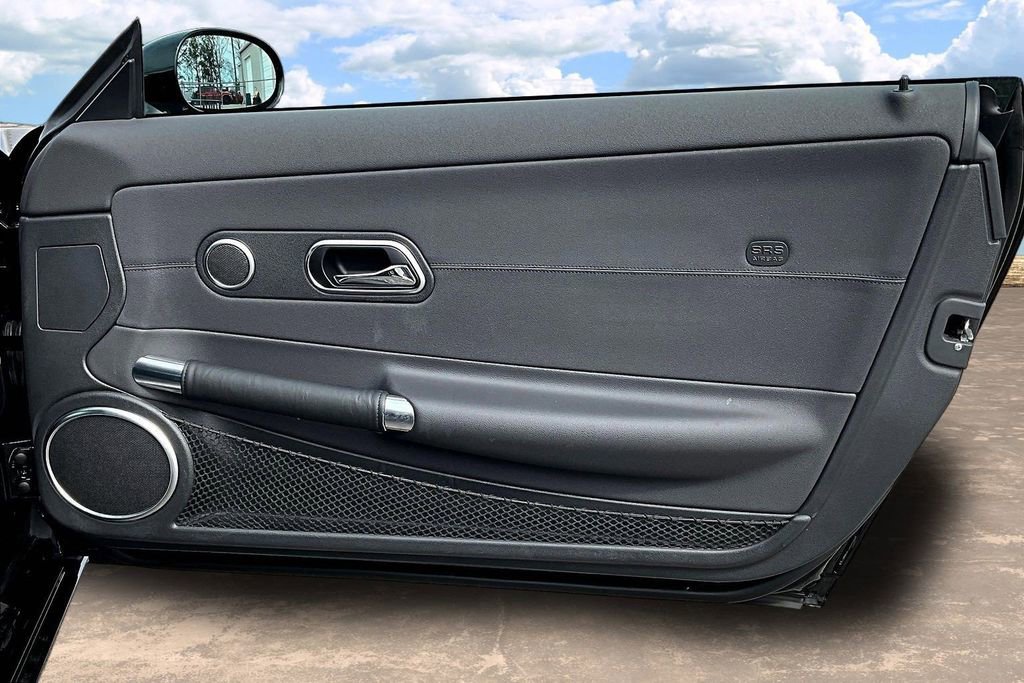 Used 2005 Chrysler Crossfire SRT-6 image 23