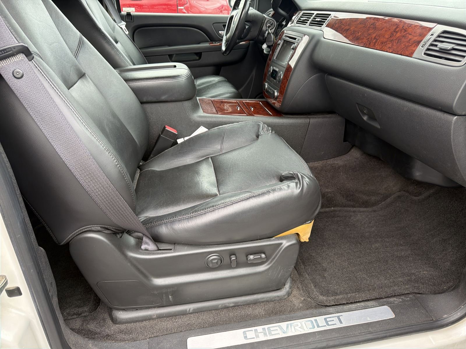 Used 2011 Chevrolet Avalanche LTZ image 28