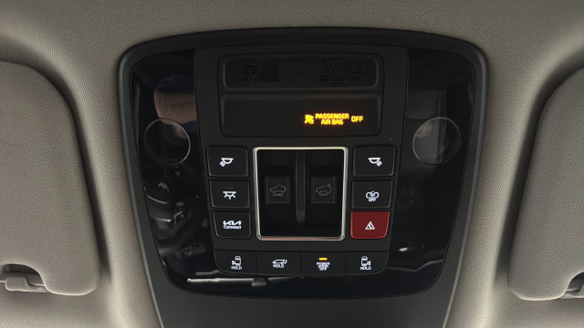 Used 2026 Kia Carnival SX Prestige FWD image 32