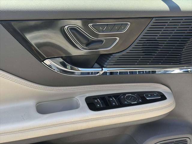Used 2022 Lincoln Corsair AWD w/ Premium Package image 17