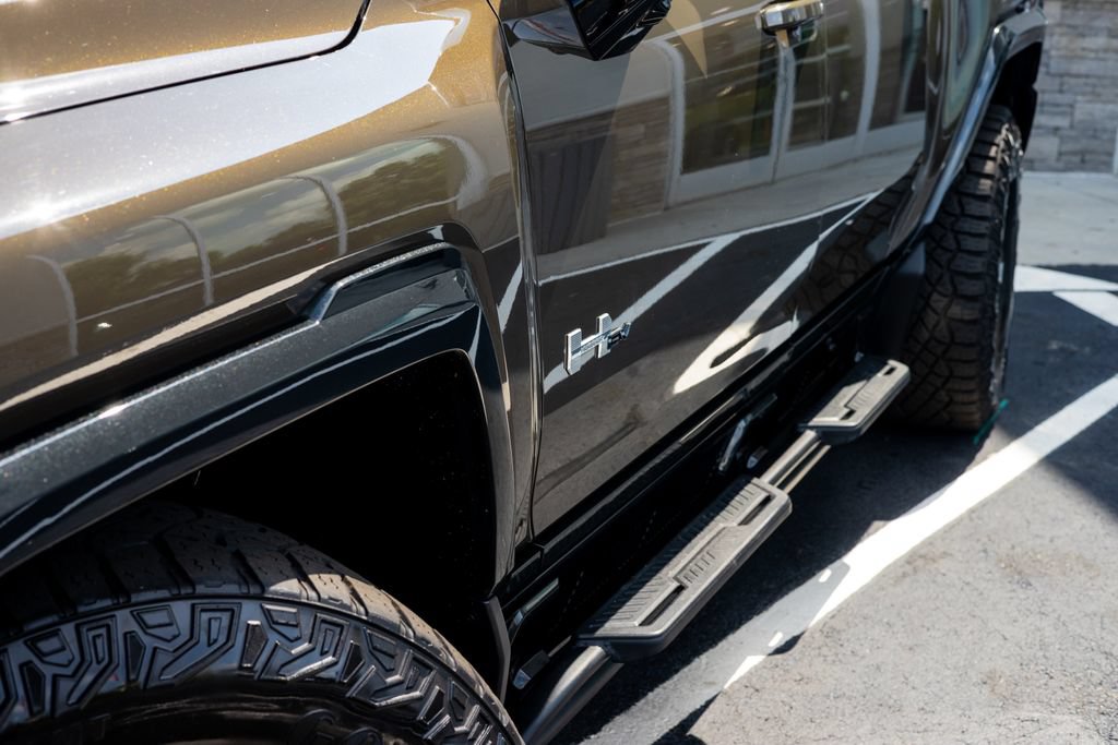 Used 2025 GMC Hummer EV 2X w/ Extreme Off-Road Package AWD/4WD image 3