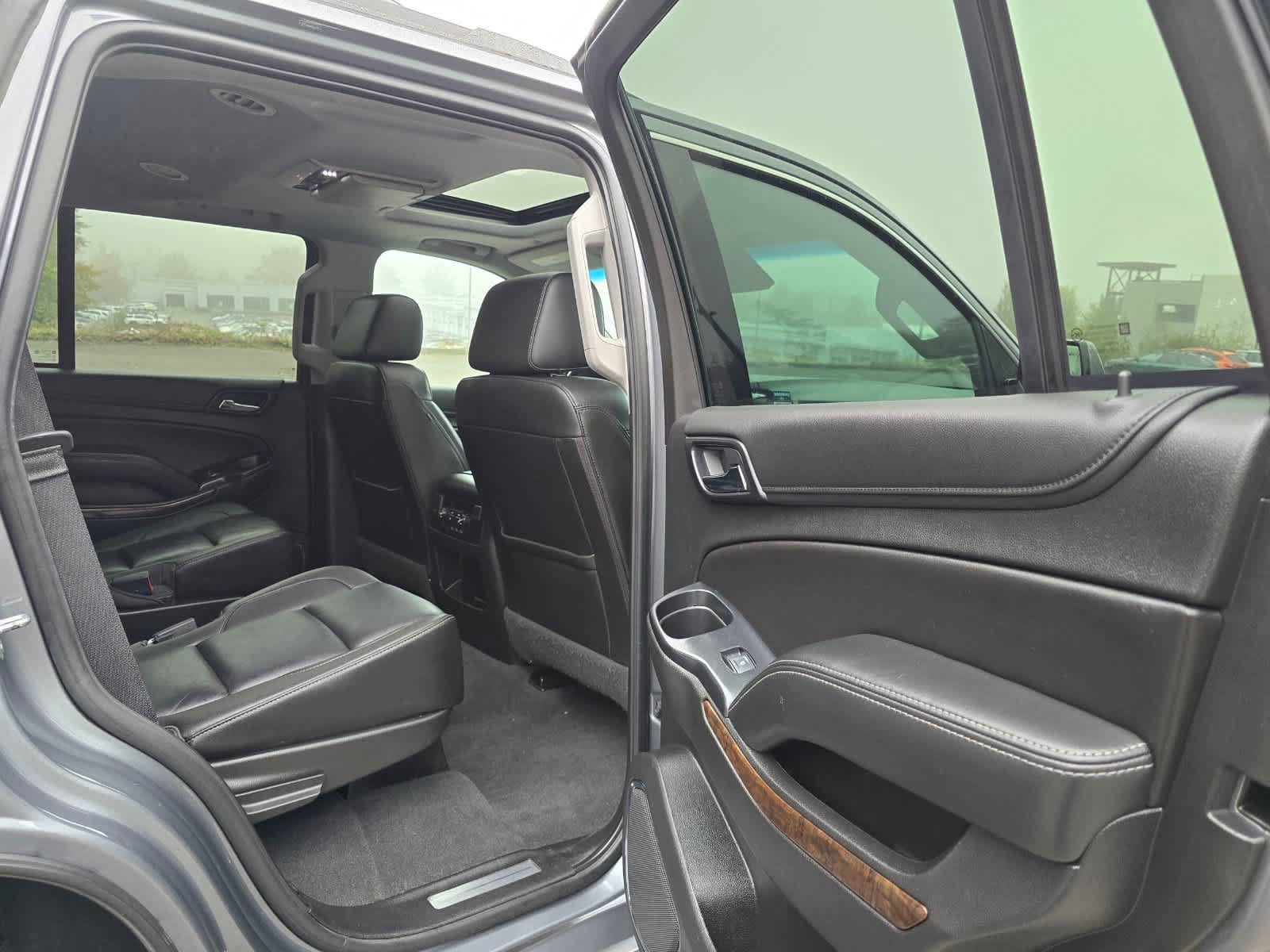 Used 2019 Chevrolet Tahoe LT w/ LT Signature Package AWD/4WD image 28