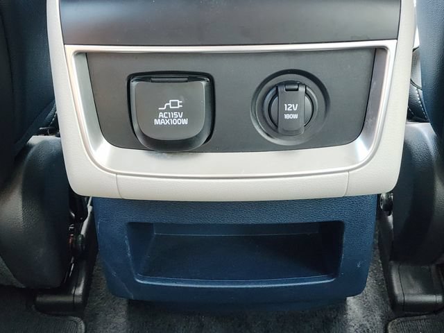 Certified 2025 Kia Carnival SX Prestige FWD image 20